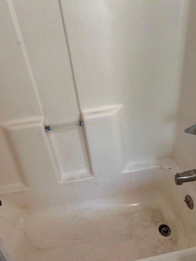 Building Photo - 1214 Highview Rd