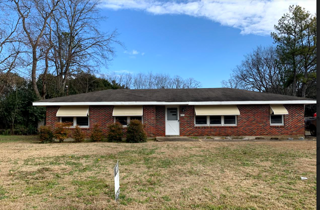 Primary Photo - 2311 Gladlane Dr