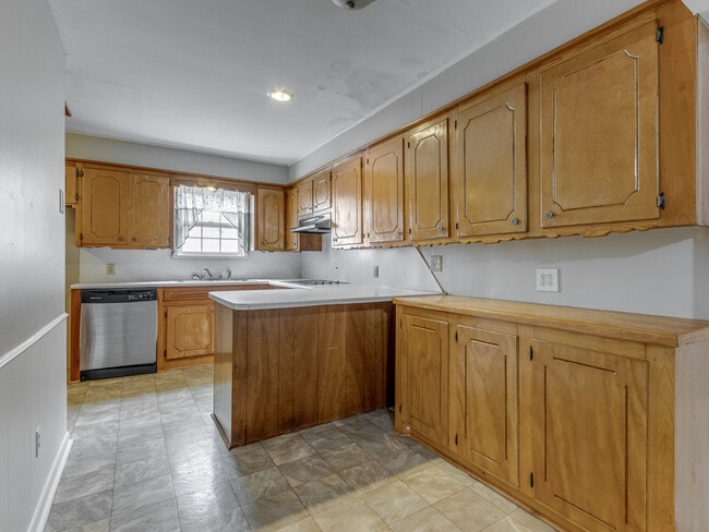 Building Photo - 2609 Mickey Rd