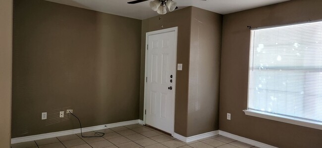 Building Photo - 2262 FM2864