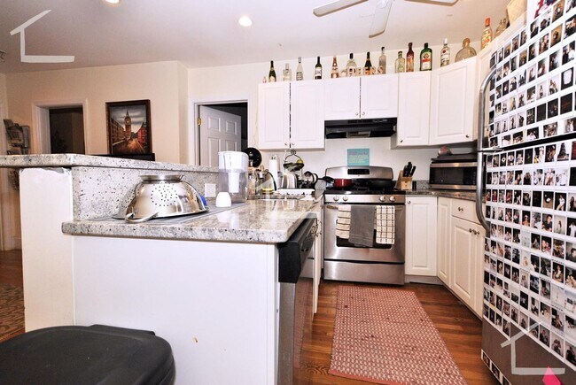 Building Photo - HOT BROOKLINE LISTING!!!