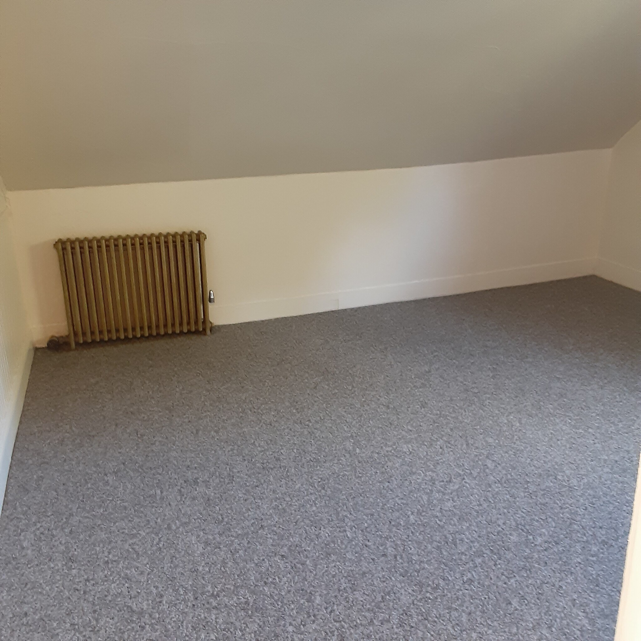 Building Photo - 105 Somerset St