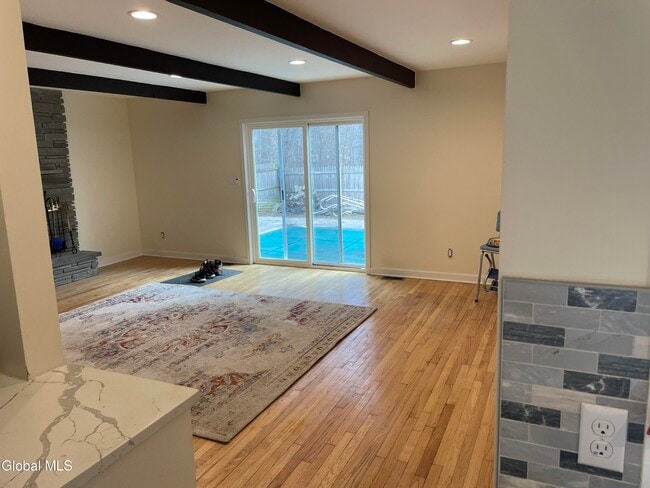 Building Photo - 13 Richards Dr