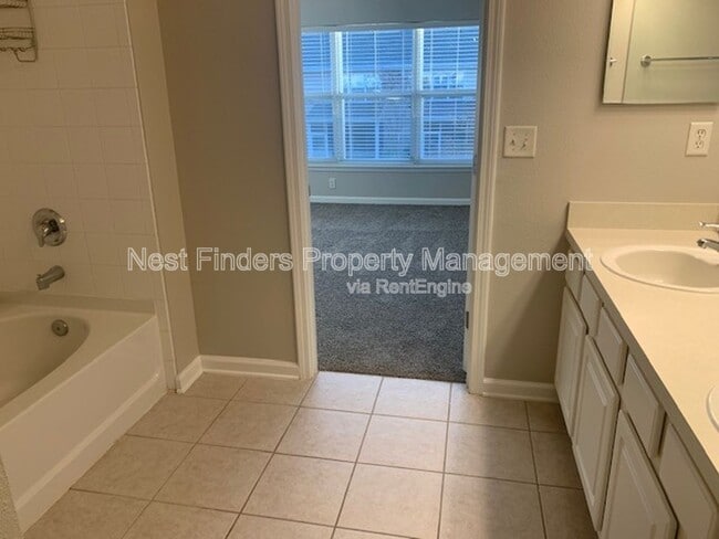Building Photo - 7091 Stonelion Cir