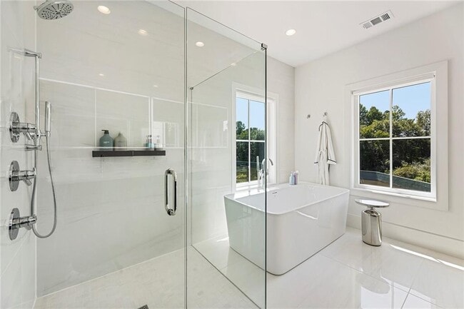 Building Photo - 6715 Halcyon Way