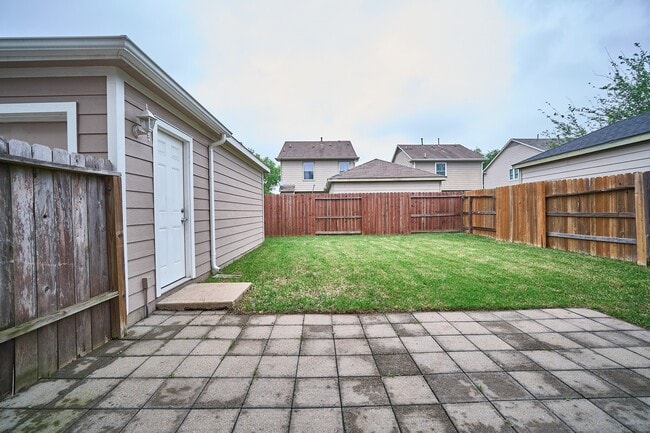 Building Photo - 18814 Sandelford Dr