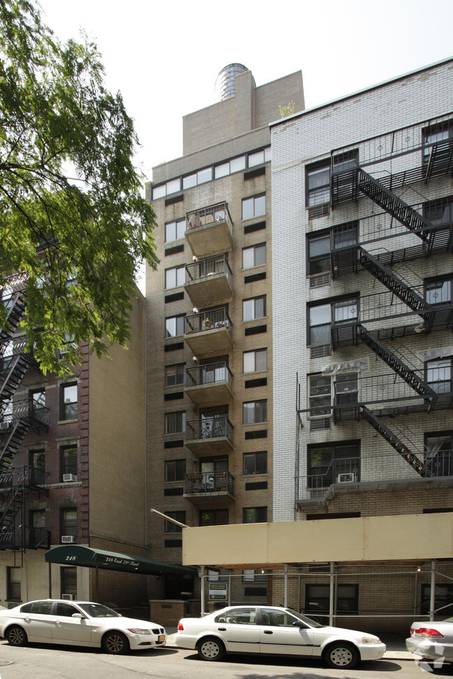 Primary Photo - Kips Bay Court