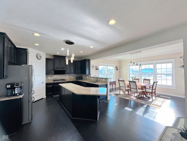 Building Photo - 14451 Integrity Ct