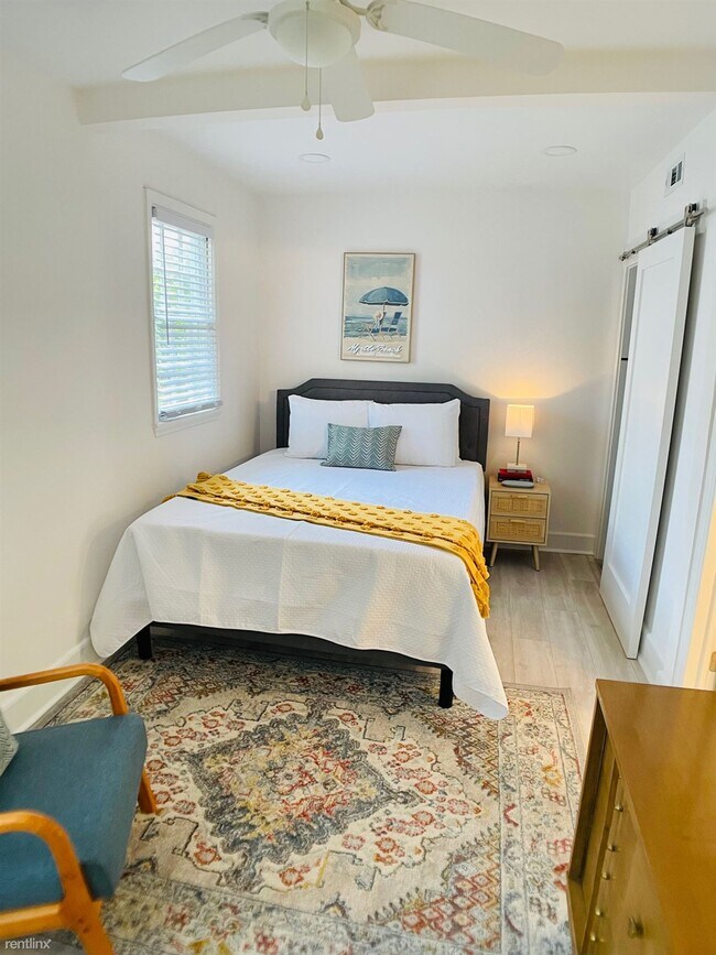 Building Photo - 2 br, 2 bath Duplex - 20 Rose Lane B UPSTAIRS