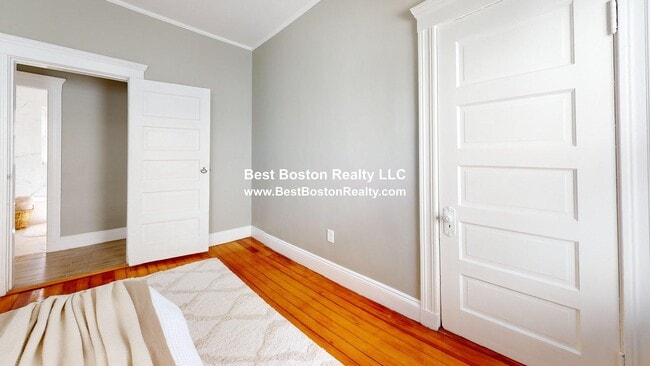 Building Photo - 3943 Washington St