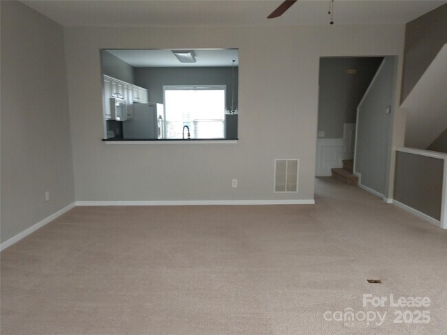 Building Photo - 10436 Winslet Dr