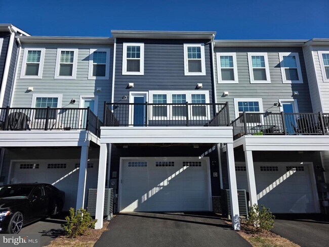 Building Photo - 4254 Frost St