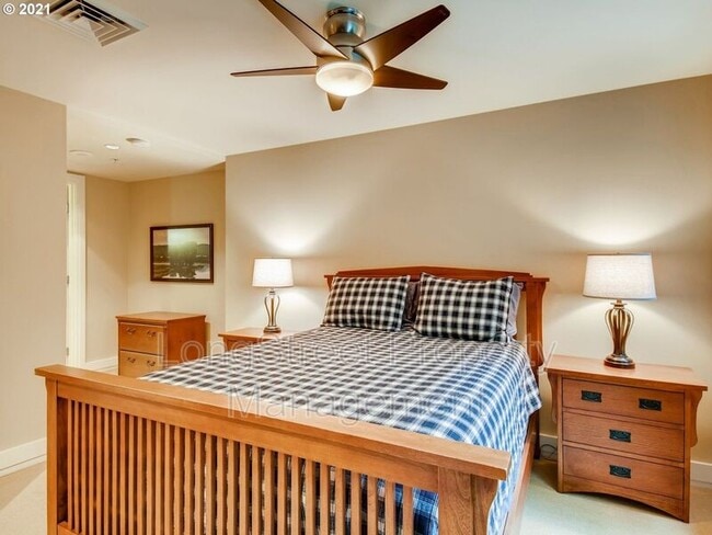 Building Photo - 311 NW 12th Ave