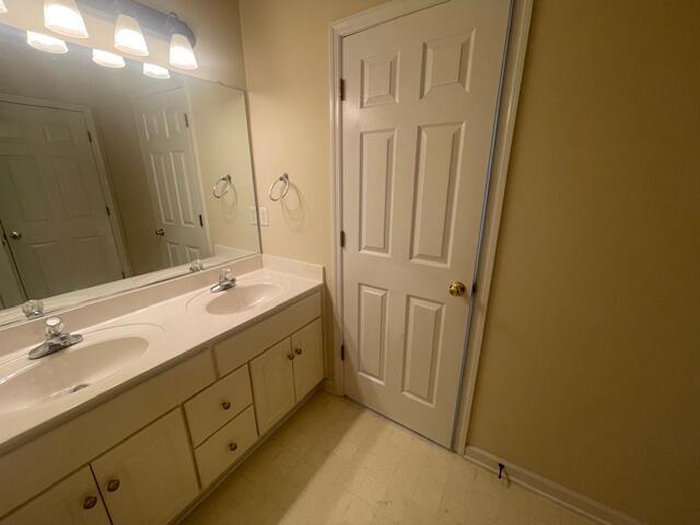 Building Photo - 406 Sandleton Way