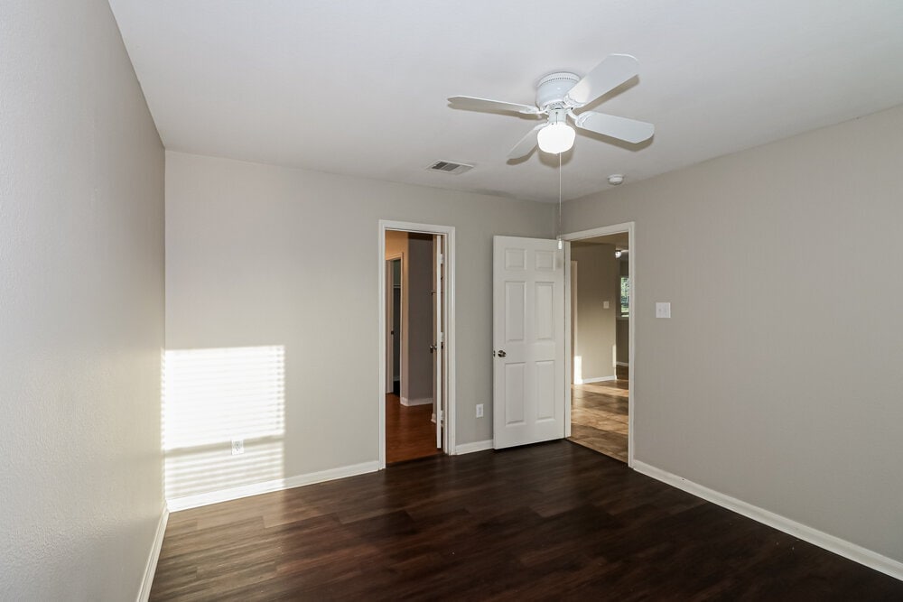 Building Photo - 4010 Cozy Trail Ct