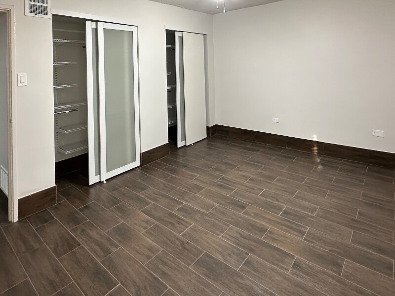 Building Photo - 1386 Court Ave