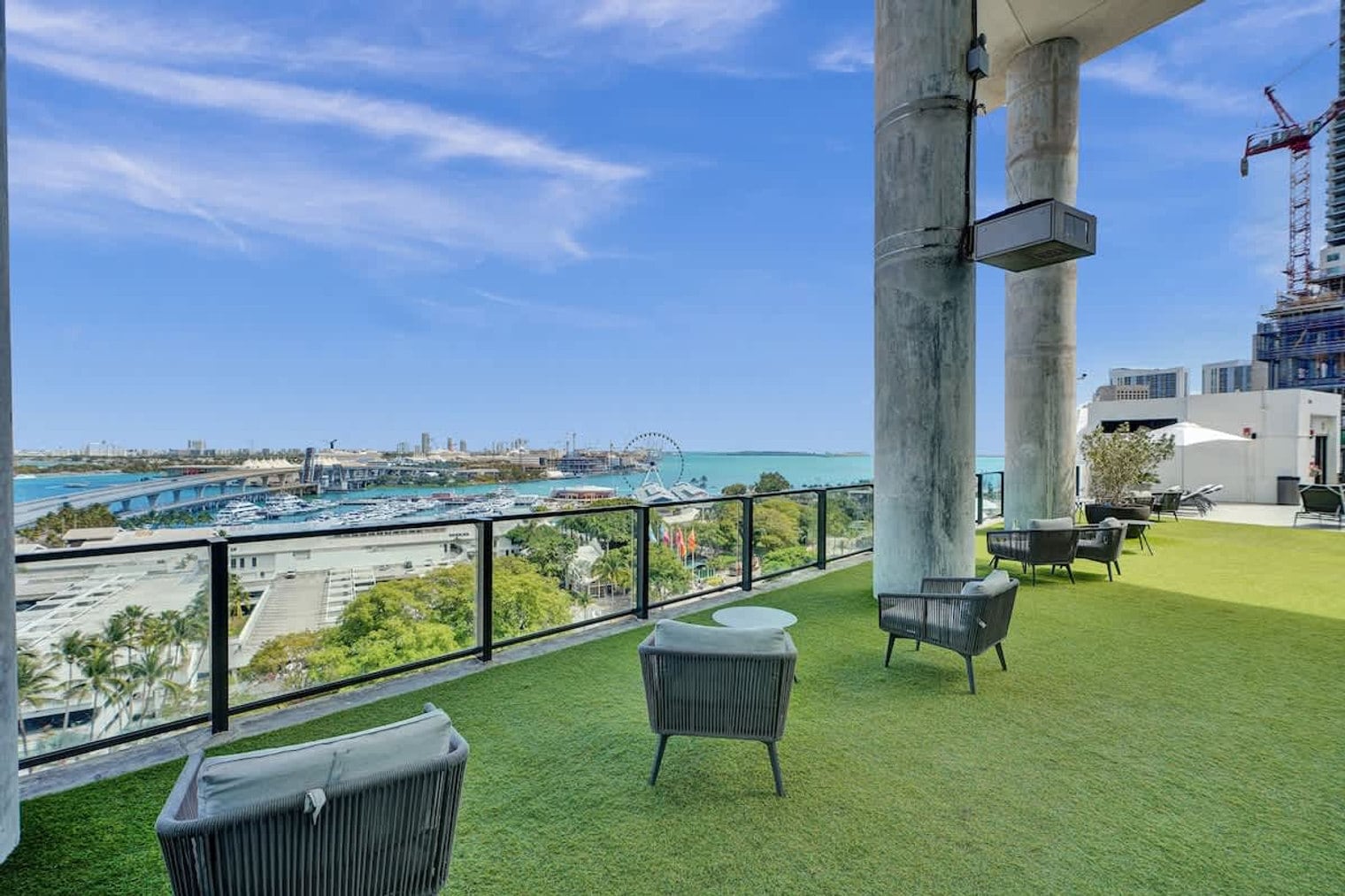 Building Photo - 398 NE 5th St