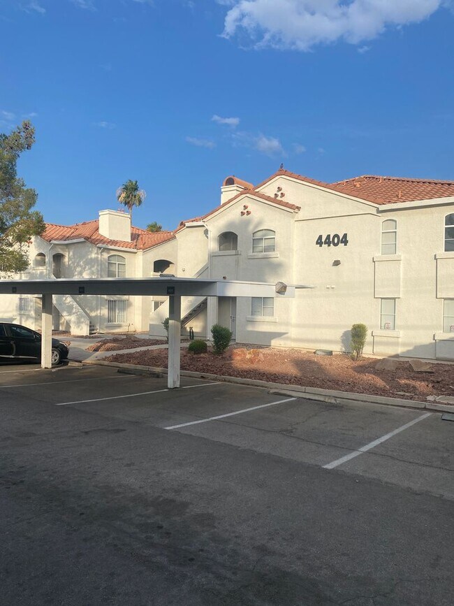 Building Photo - AMERICANA Property Mgmt - Downstairs 2 beds Condo near NLV airport