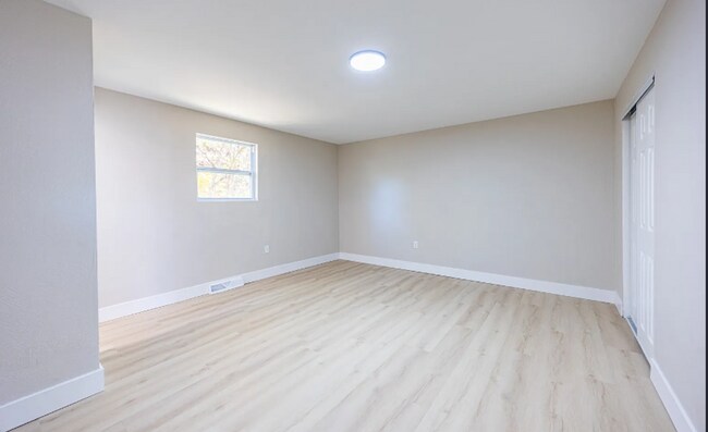 Building Photo - 476 Fielding Dr