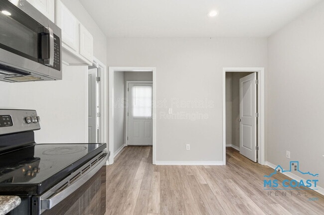 Building Photo - 117 Earle Taylor Ln