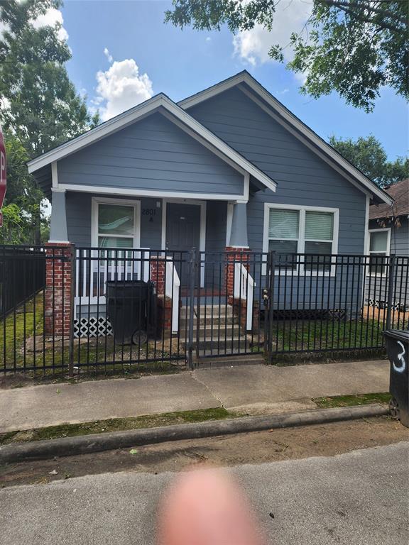 Primary Photo - 2801 Sampson St