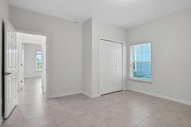 Building Photo - 944 Laurel Valley Dr