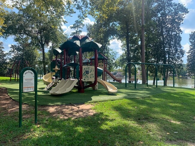 Building Photo - 226 Waters Edge