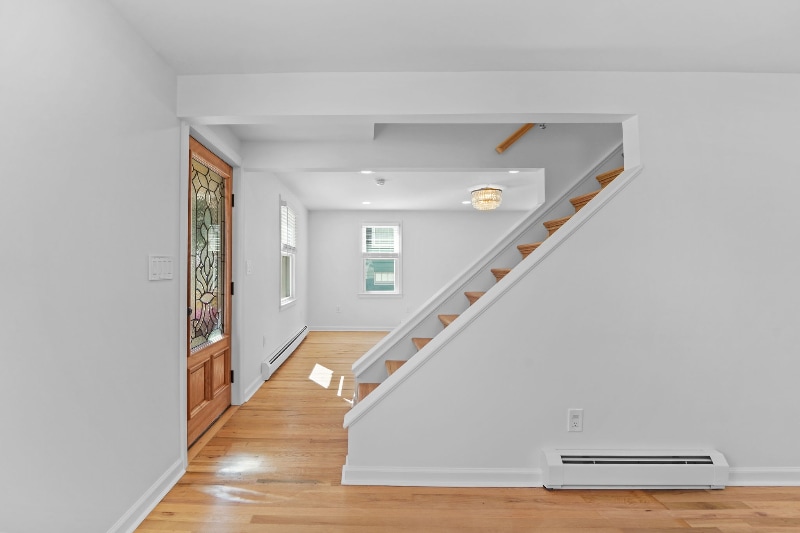 Building Photo - 116 Mary St