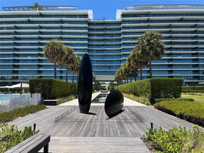 Building Photo - 350 Ocean Dr