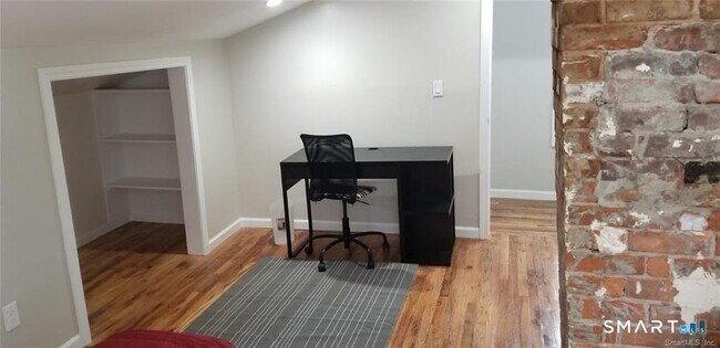 Building Photo - 531 East St