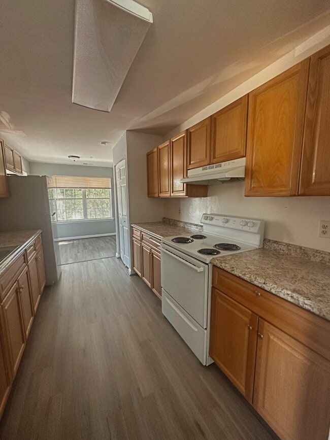 Building Photo - 1634 Brooksquare Dr