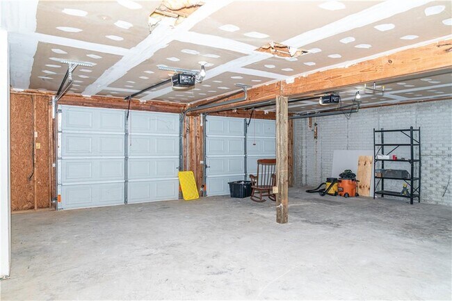 Building Photo - 291 Fern Ct