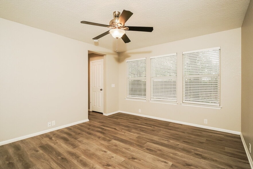 Building Photo - 3411 Maguey Trail