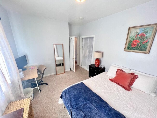 Building Photo - 184 N 200 E