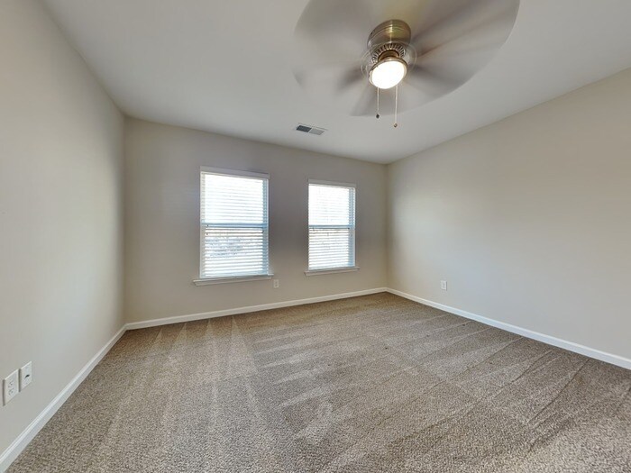 Building Photo - 428 Hawkeye Ct