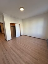 Building Photo - 111 19th St