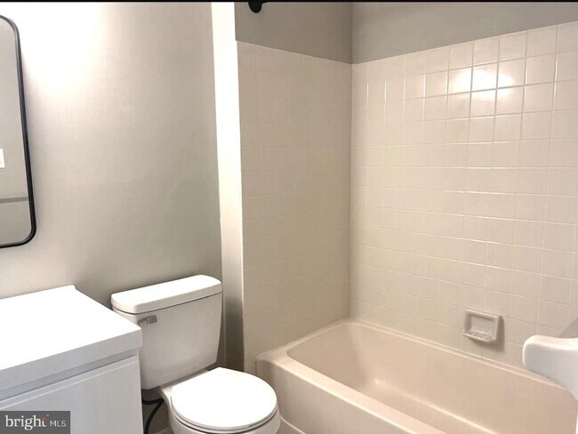 Building Photo - 1106 Brinton Place Rd