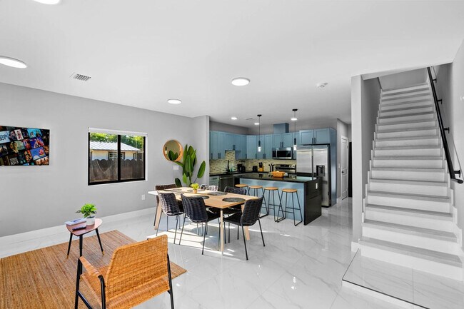 Building Photo - 1540 NW 46th St