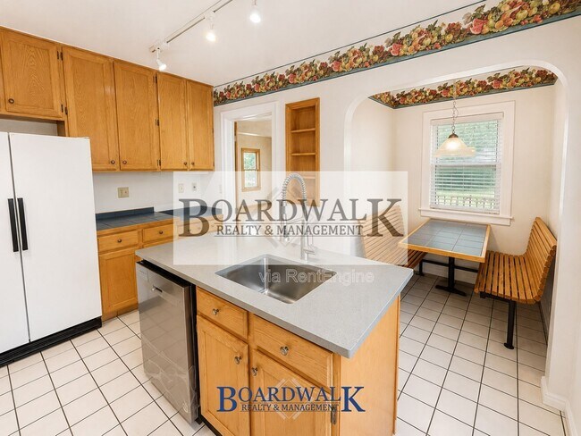 Building Photo - 738 S 1300 E
