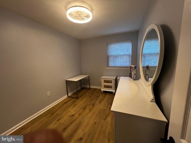 Building Photo - 9911 Lackland Dr