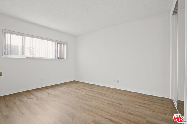 Building Photo - 12726 Caswell Ave