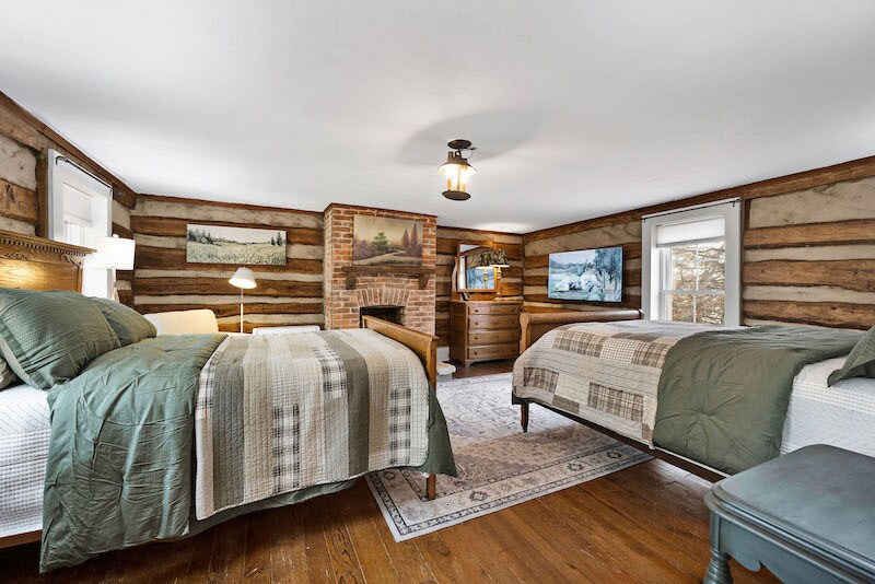 Building Photo - 1612 N Miles St