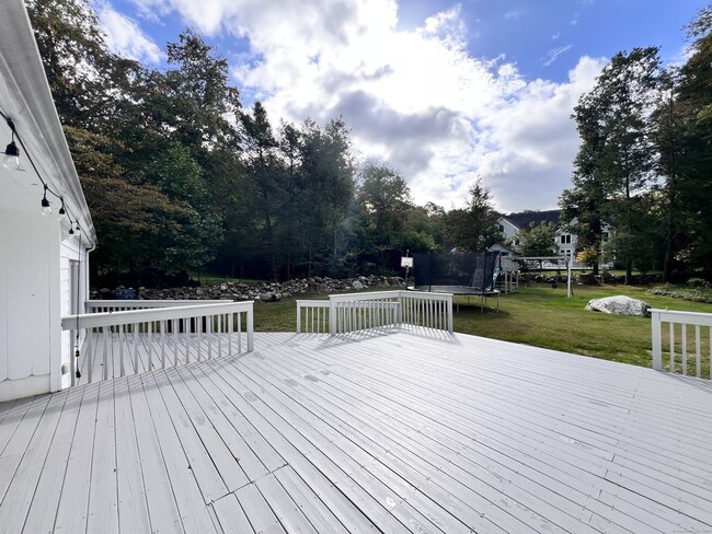 Building Photo - 267 Thunder Hill Dr