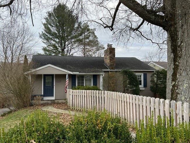 Building Photo - Single Family Home in Vestal for Rent