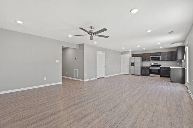 Building Photo - 151 Landry Ln