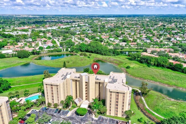 Building Photo - 7400 Radice Ct