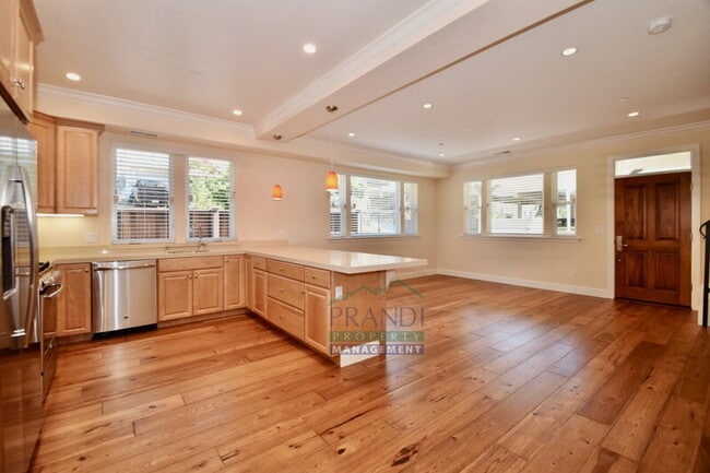 Building Photo - 1148 Mission Ave