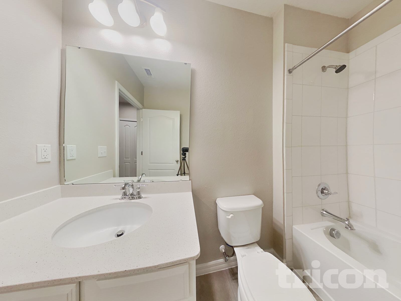 Building Photo - 11120 High Noon Trl