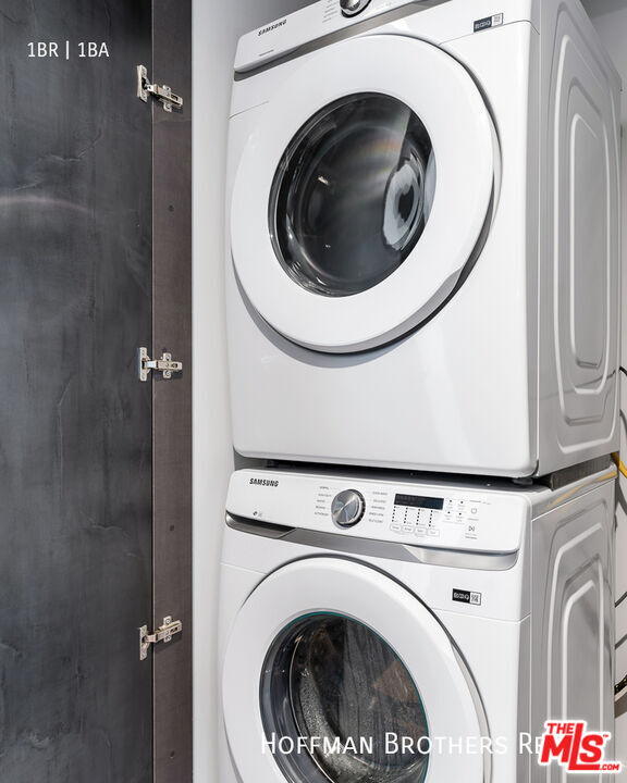 Building Photo - 3688 Overland Ave