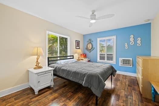 Building Photo - 1602 NE 1st Ave.